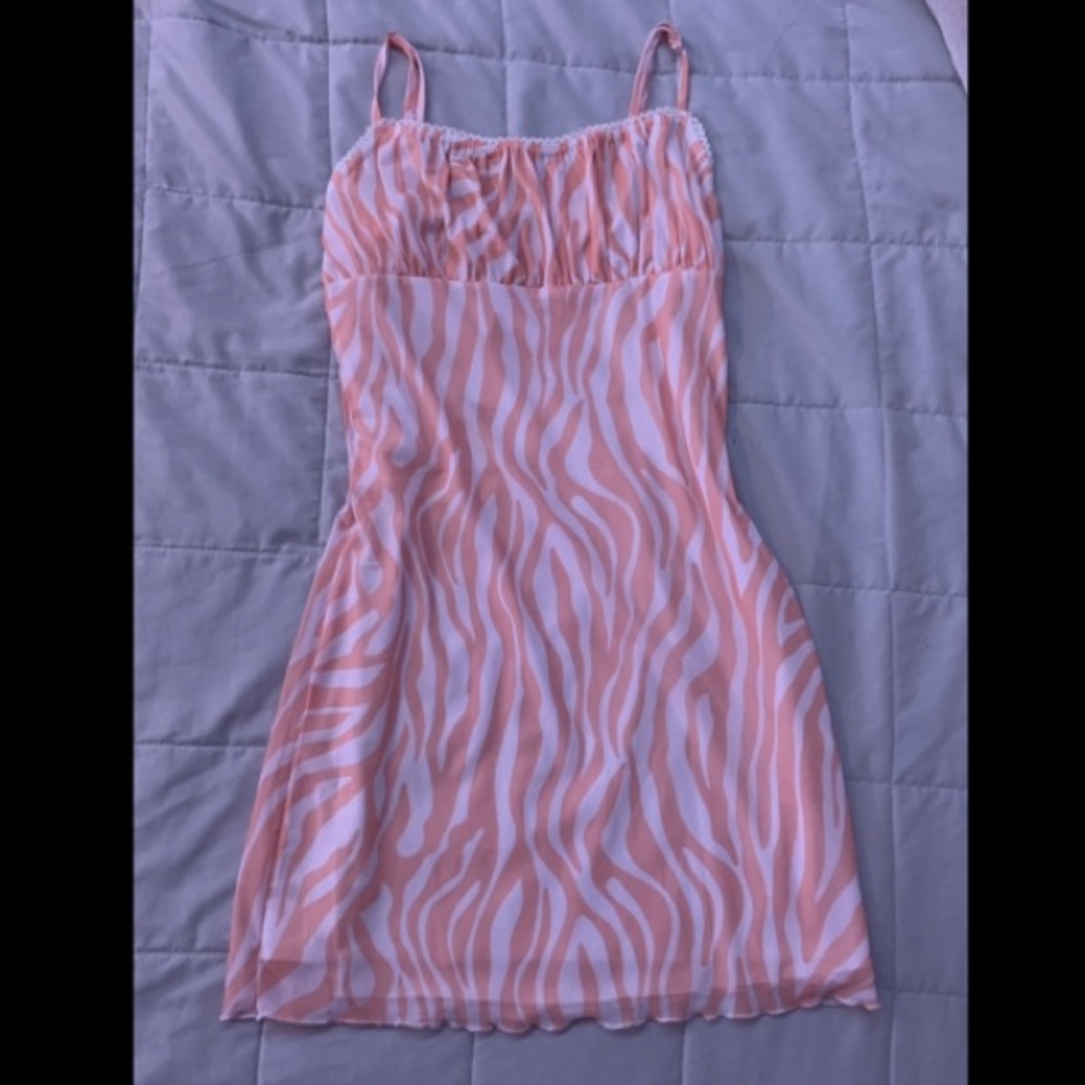 ✨SUMMER IS COMING CUTE & TRENDY✨Zebra Print Dress!